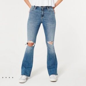 Hollister Curvy High-rise Flare Jeans 3short